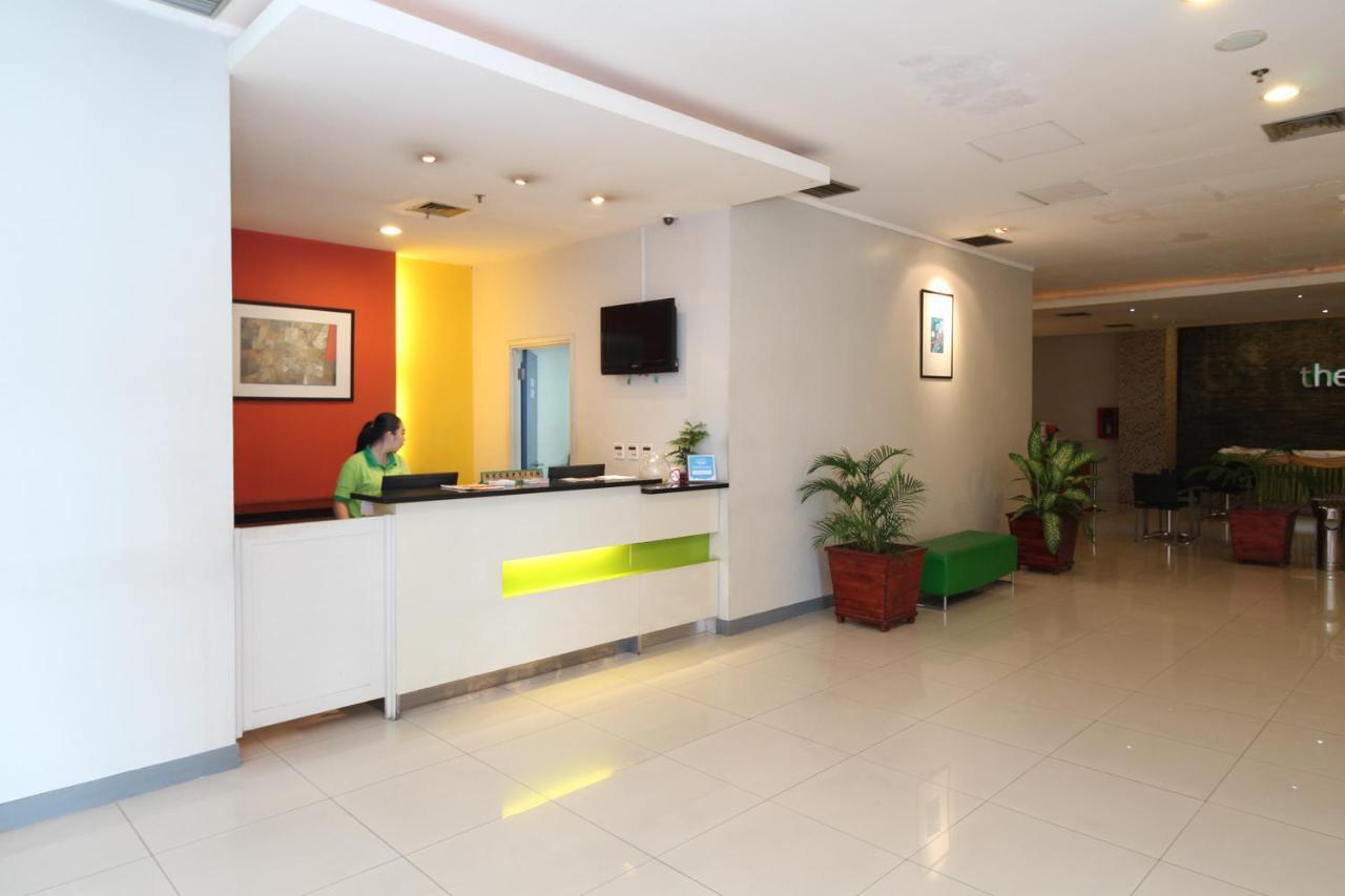 Hotel Airy Glodok Pinangsia Raya Jakarta Exterior foto