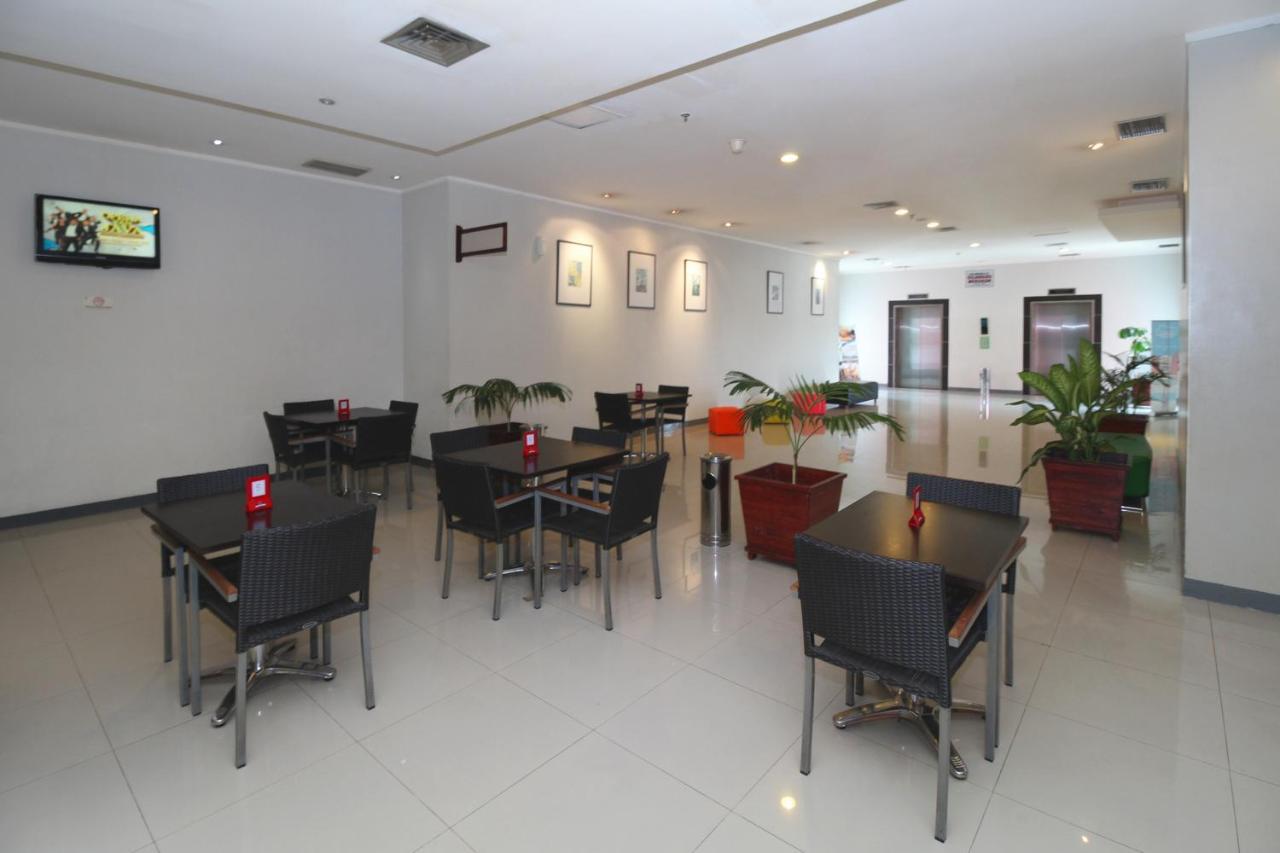 Hotel Airy Glodok Pinangsia Raya Jakarta Exterior foto