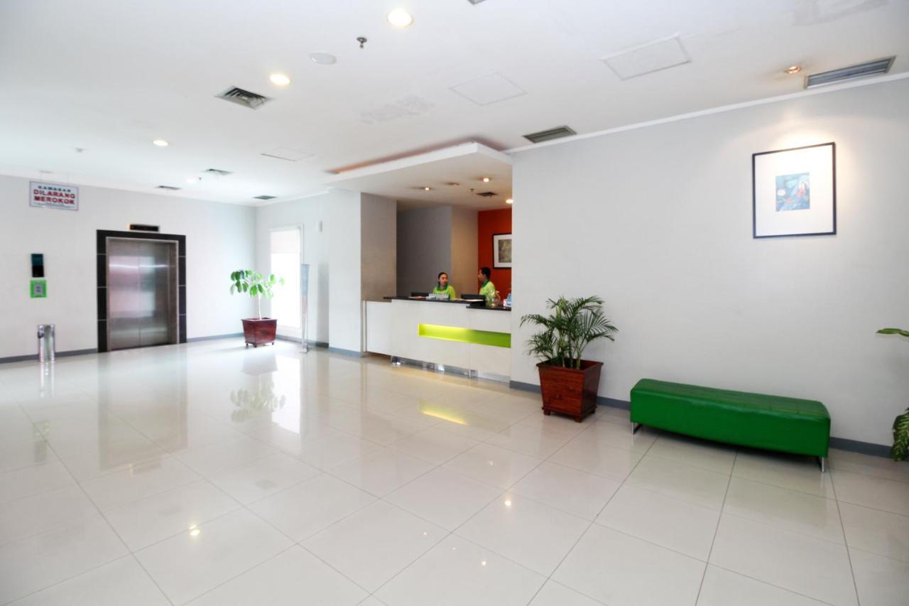 Hotel Airy Glodok Pinangsia Raya Jakarta Exterior foto