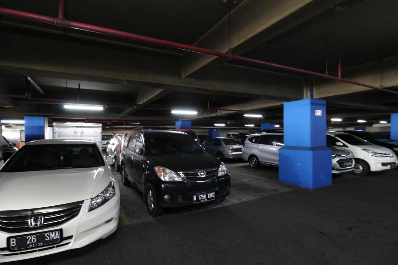 Hotel Airy Glodok Pinangsia Raya Jakarta Exterior foto